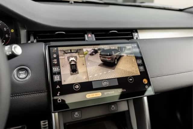 Land Rover Discovery Sport (2026) thumbnail 14