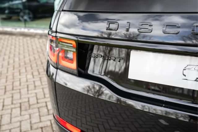 Land Rover Discovery Sport (2026) thumbnail 32