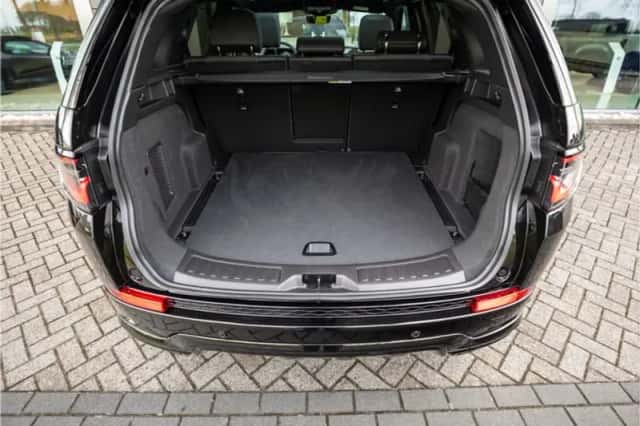 Land Rover Discovery Sport (2026) thumbnail 33