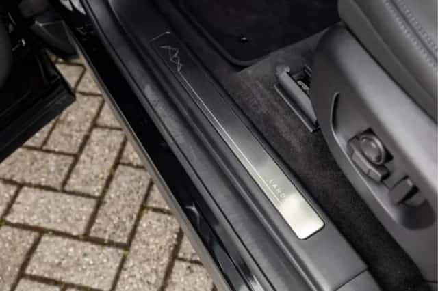 Land Rover Discovery Sport (2026) thumbnail 36