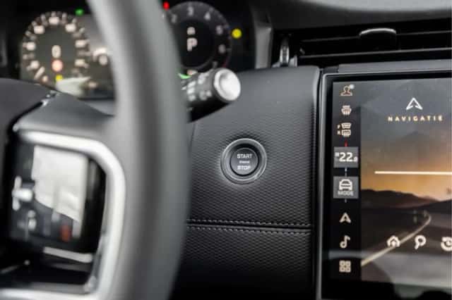 Land Rover Discovery Sport (2026) thumbnail 40