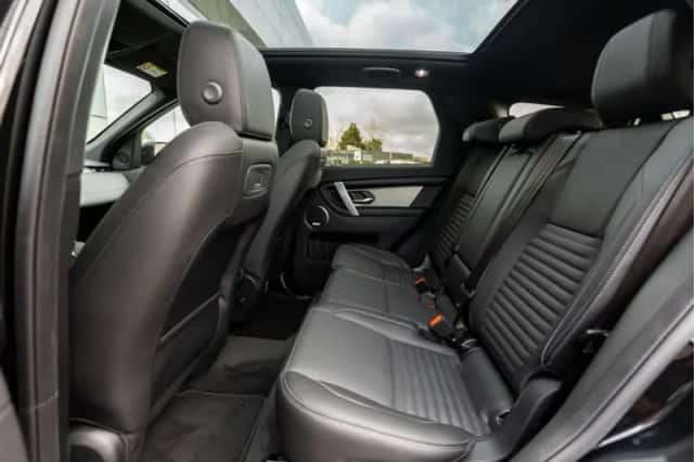 Land Rover Discovery Sport (2026) thumbnail 5
