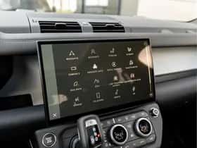 Land Rover Defender thumbnail 13