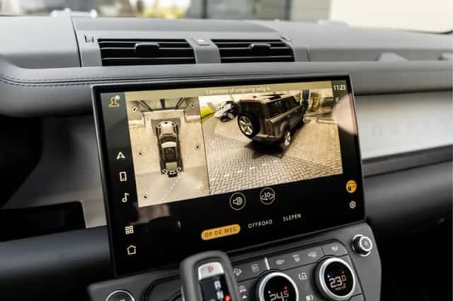 Land Rover Defender (2026) thumbnail 14
