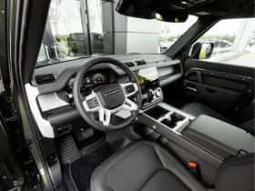 Land Rover Defender thumbnail 3