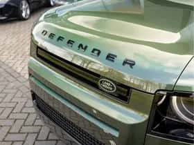 Land Rover Defender thumbnail 21