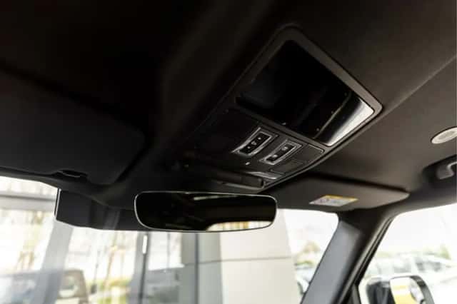 Land Rover Defender (2026) thumbnail 37