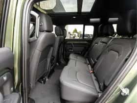 Land Rover Defender thumbnail 5