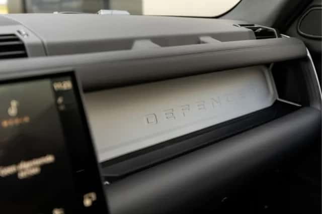 Land Rover Defender (2026) thumbnail 41
