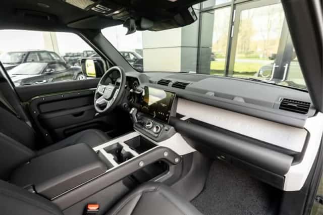 Land Rover Defender (2026) thumbnail 44