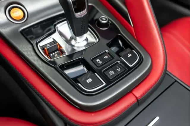 Jaguar F-Type (2013) thumbnail 40
