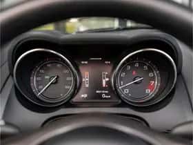 Jaguar F-Type (2013) thumbnail 9