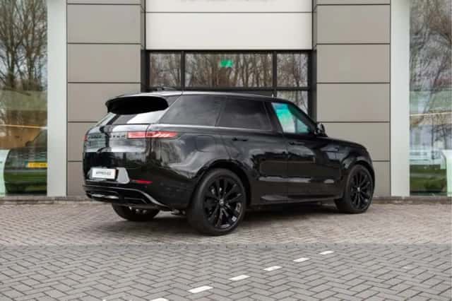 Land Rover Range Rover Sport (2025) thumbnail 2