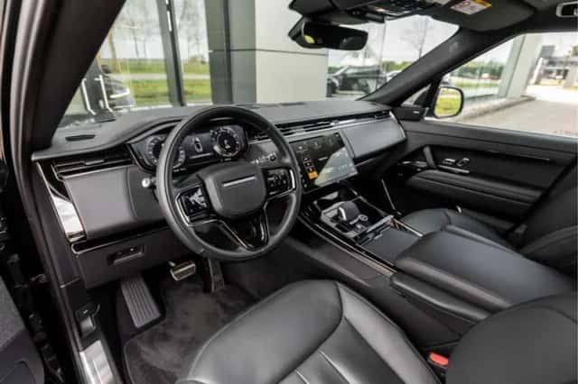 Land Rover Range Rover Sport (2025) thumbnail 3