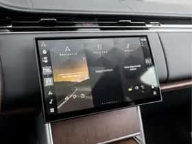 Land Rover Range Rover (2024) thumbnail 12