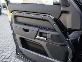 Land Rover Defender (2025) thumbnail 36