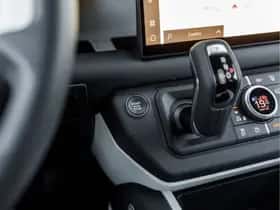 Land Rover Defender (2025) thumbnail 38