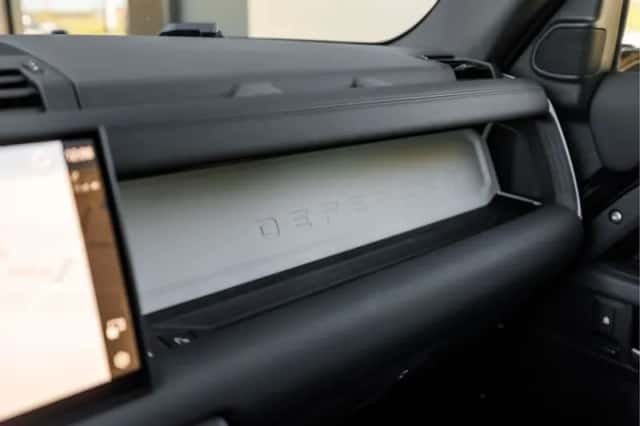 Land Rover Defender (2025) thumbnail 41