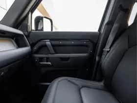 Land Rover Defender (2025) thumbnail 43