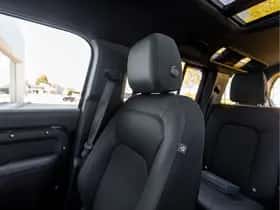 Land Rover Defender (2025) thumbnail 44