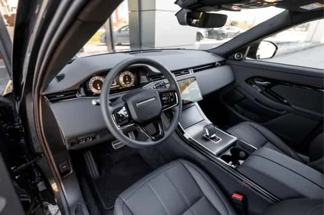 Land Rover Range Rover Evoque (2026) thumbnail 3