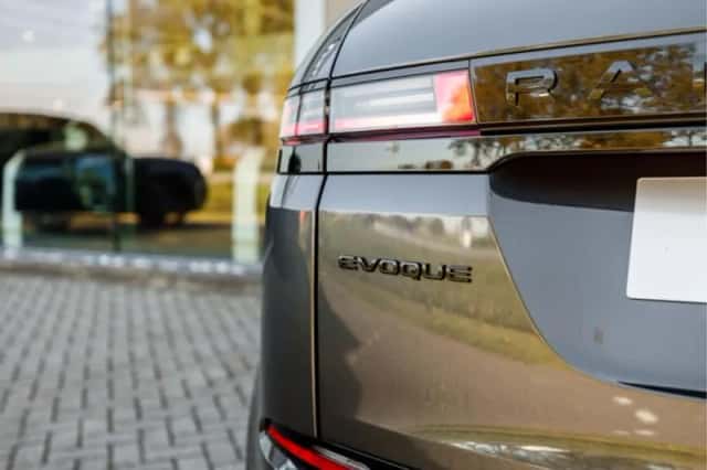 Land Rover Range Rover Evoque (2026) thumbnail 33