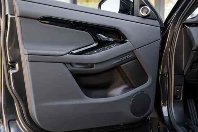 Land Rover Range Rover Evoque (2026) thumbnail 37