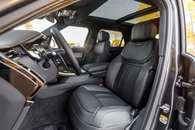 Land Rover Range Rover Sport (2026) thumbnail 4