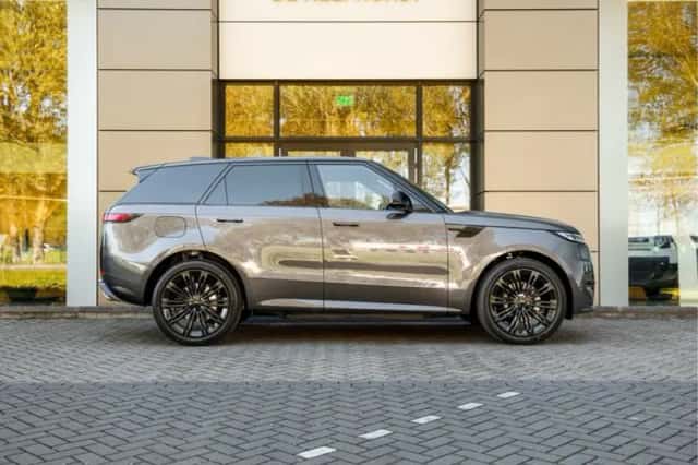 Land Rover Range Rover Sport (2026) thumbnail 9