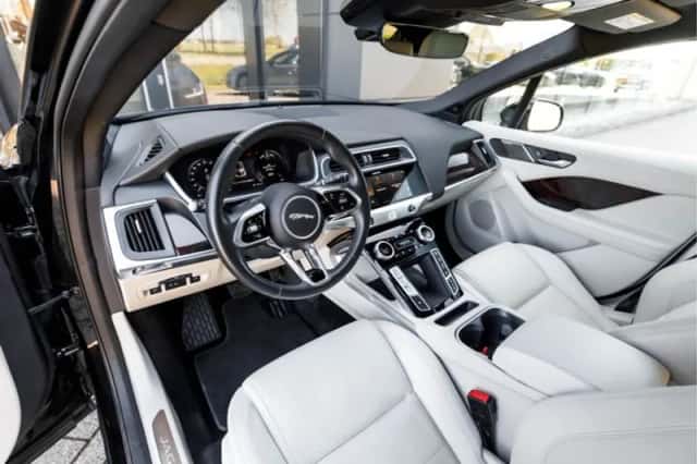 Jaguar I-Pace (2022) thumbnail 3