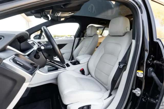Jaguar I-Pace (2022) thumbnail 4