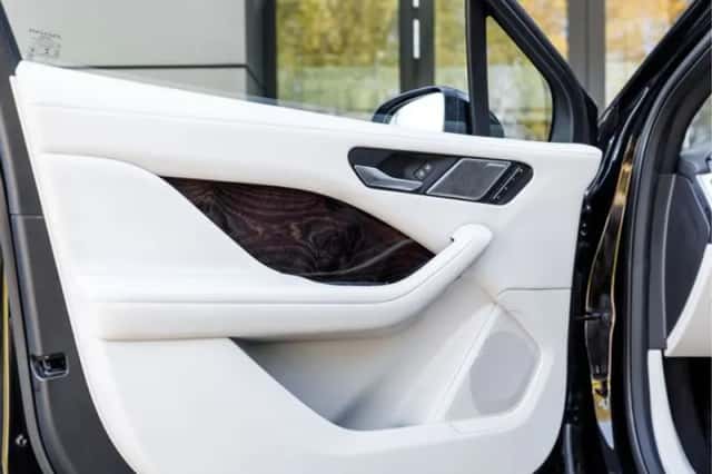 Jaguar I-Pace (2022) thumbnail 33