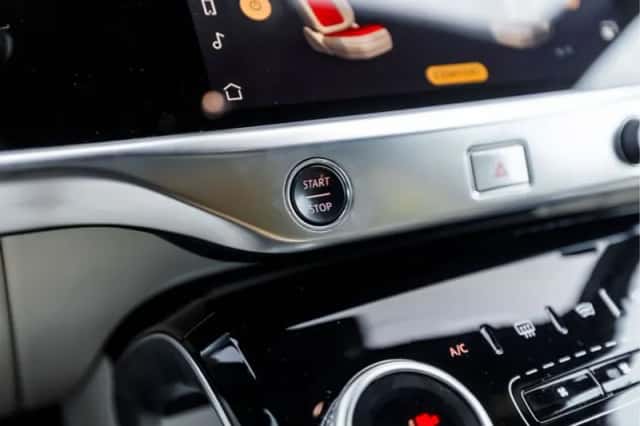 Jaguar I-Pace (2022) thumbnail 37