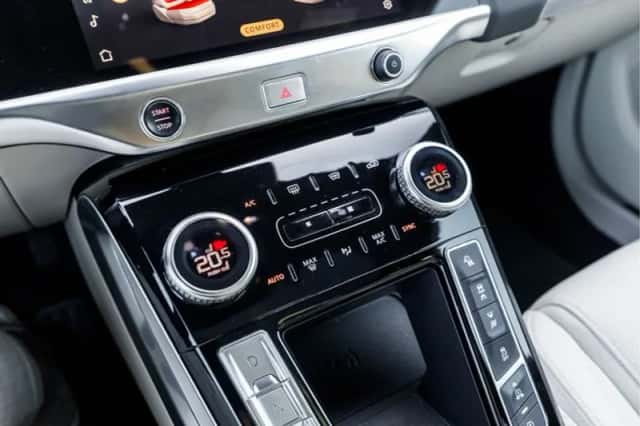 Jaguar I-Pace (2022) thumbnail 38