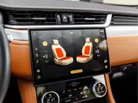 Jaguar F-Pace (2023) thumbnail 15