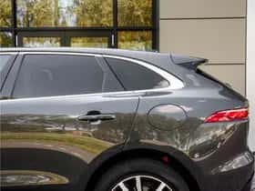 Jaguar F-Pace (2023) thumbnail 24