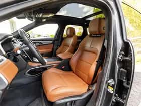 Jaguar F-Pace (2023) thumbnail 4