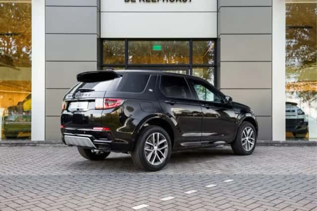 Land Rover Discovery Sport (2026) thumbnail 2