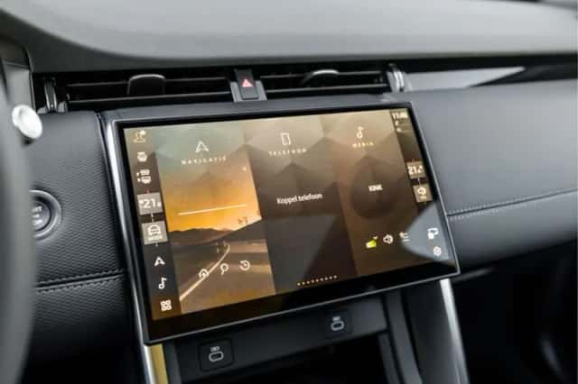 Land Rover Discovery Sport (2026) thumbnail 12