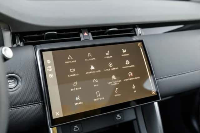 Land Rover Discovery Sport (2026) thumbnail 13