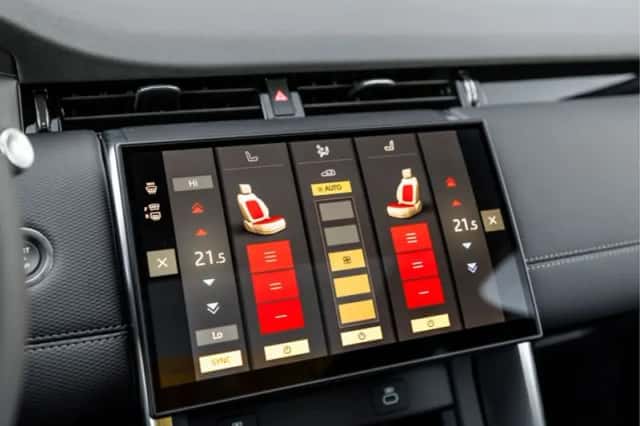 Land Rover Discovery Sport (2026) thumbnail 16