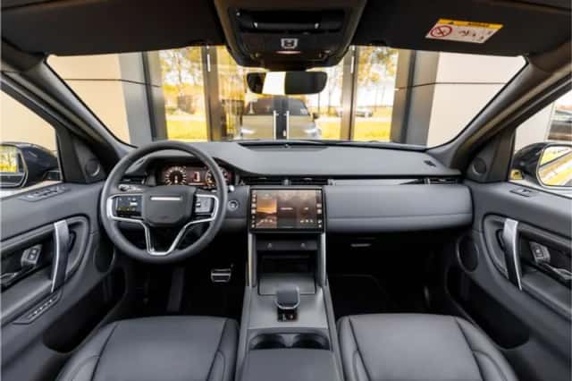 Land Rover Discovery Sport (2026) thumbnail 18