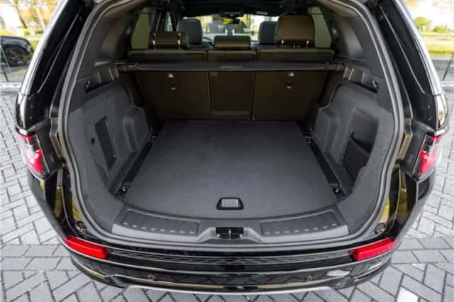 Land Rover Discovery Sport (2026) thumbnail 32