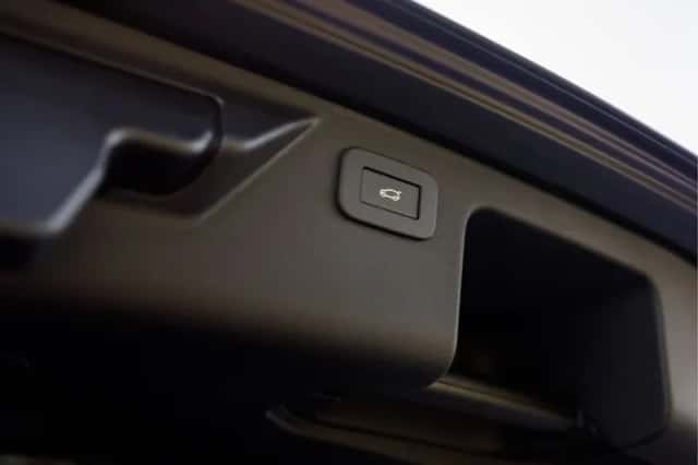 Land Rover Discovery Sport (2026) thumbnail 33