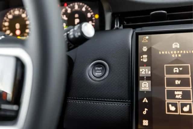Land Rover Discovery Sport (2026) thumbnail 38