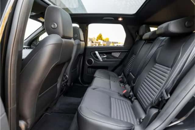 Land Rover Discovery Sport (2026) thumbnail 5