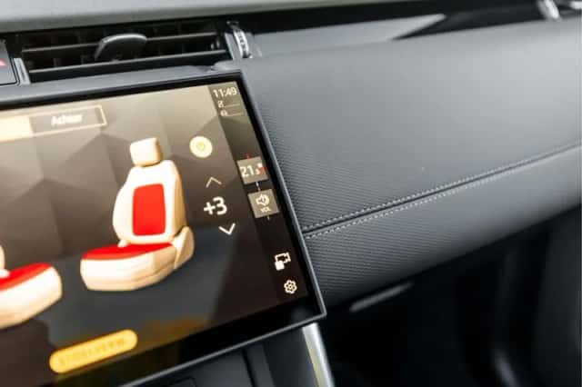 Land Rover Discovery Sport (2026) thumbnail 41