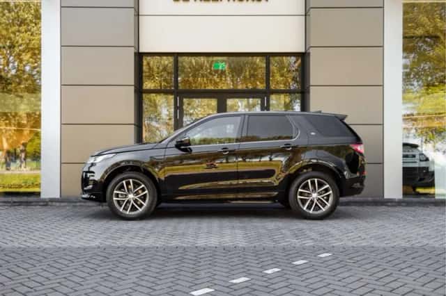 Land Rover Discovery Sport (2026) thumbnail 8