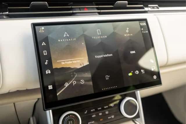 Land Rover Range Rover (2023) thumbnail 12