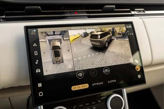 Land Rover Range Rover (2023) thumbnail 14
